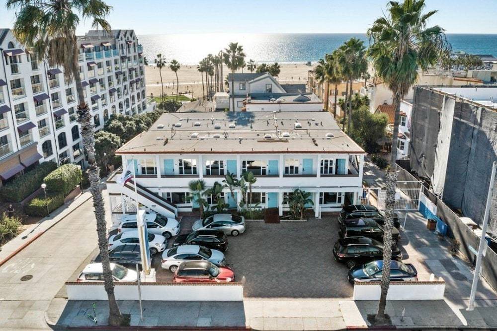 Sea Blue Hotel 1
