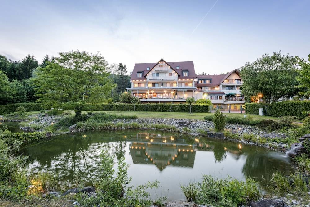 Landhotel Heimathenhof 1