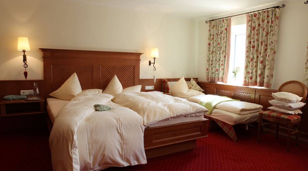 Die Lilie / Hotel Garni 2