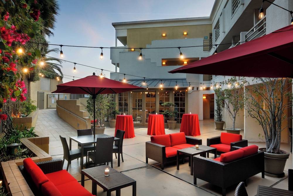 Courtyard Los Angeles Century City/Beverly Hills 2