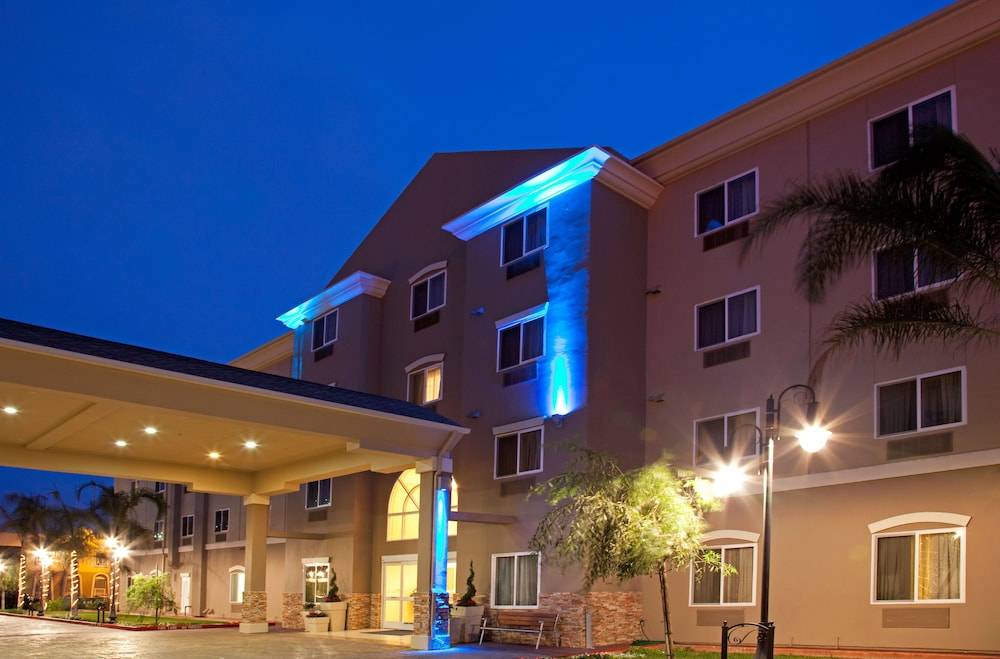 Holiday Inn Express & Suites LOS ANGELES AIRPORT HAWTHORNE by IHG 1