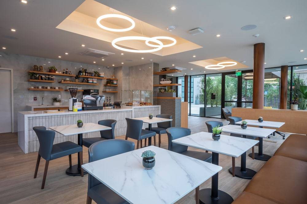 Olivia Hotel 1