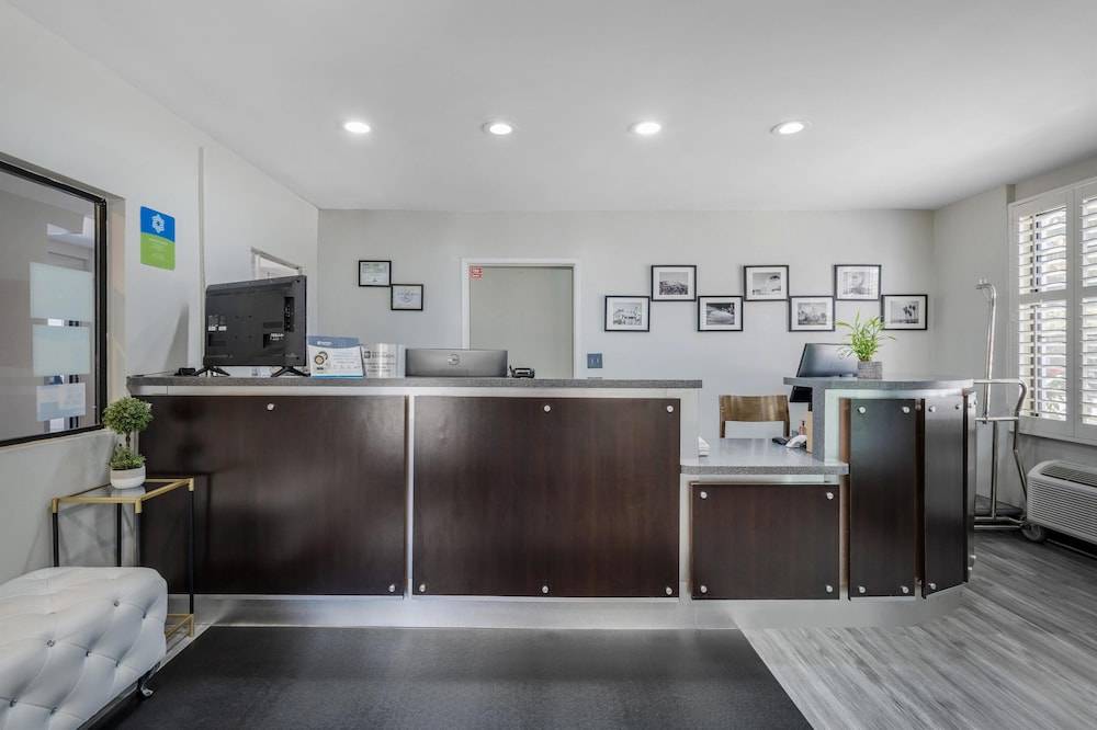 SureStay Hotel by Best Western Beverly Hills West LA 2