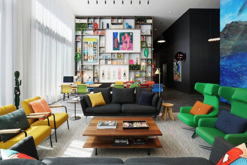 citizenM Los Angeles Downtown 1