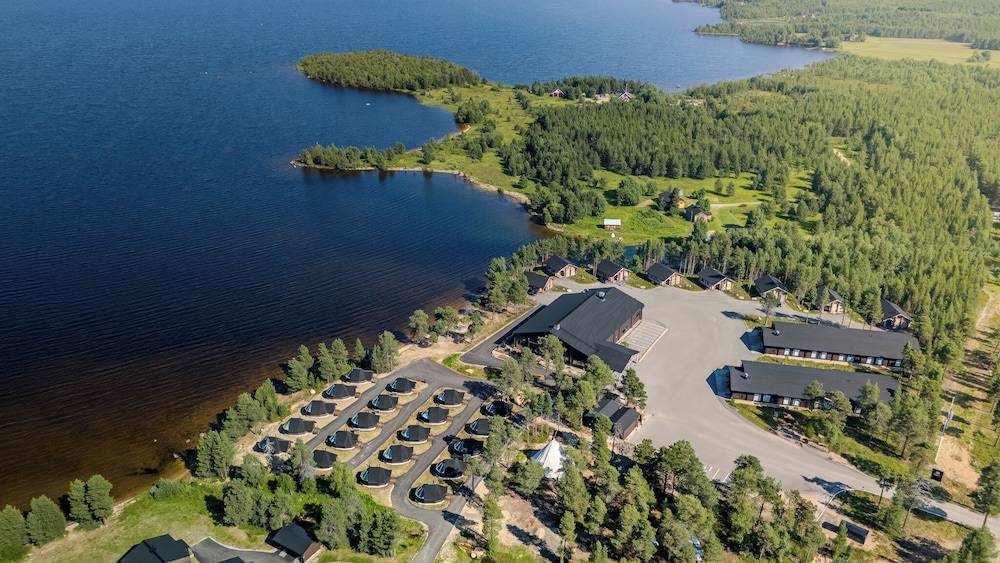 Wilderness Hotel Inari & Igloos 1