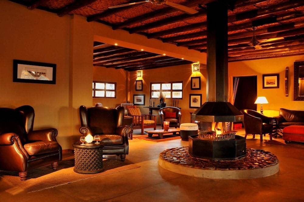 Zebra Kalahari Lodge 2