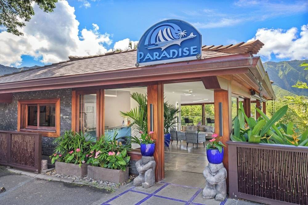 Paradise Bay Resort 2