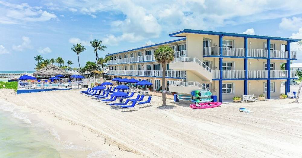 Glunz Ocean Beach Hotel and Resort 1