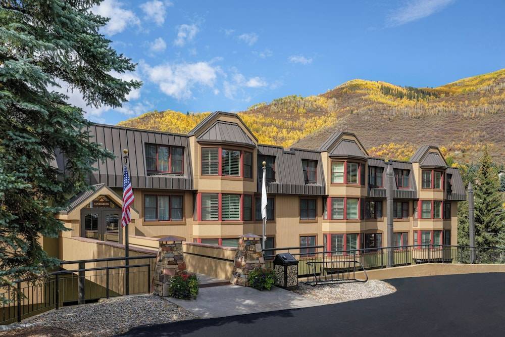Marriott's StreamSide Evergreen at Vail 1