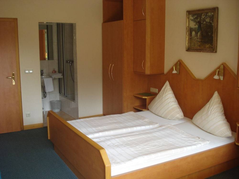 Eifel Hotel Lamberty 2