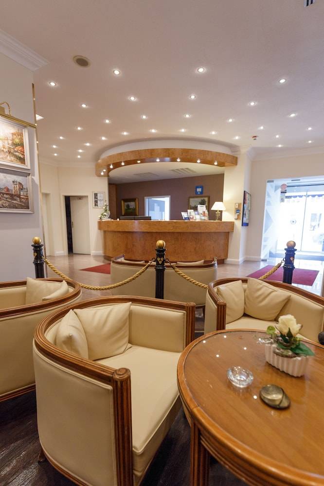 Hotel Erbprinz & Restaurant "Prinzenstube" 2