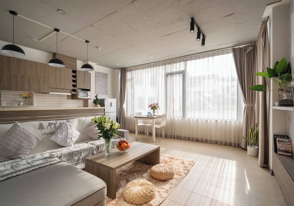 Luxe Paradise Residence 80 Tu Hoa 1