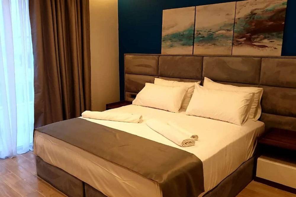 Henry Resort & Spa 1