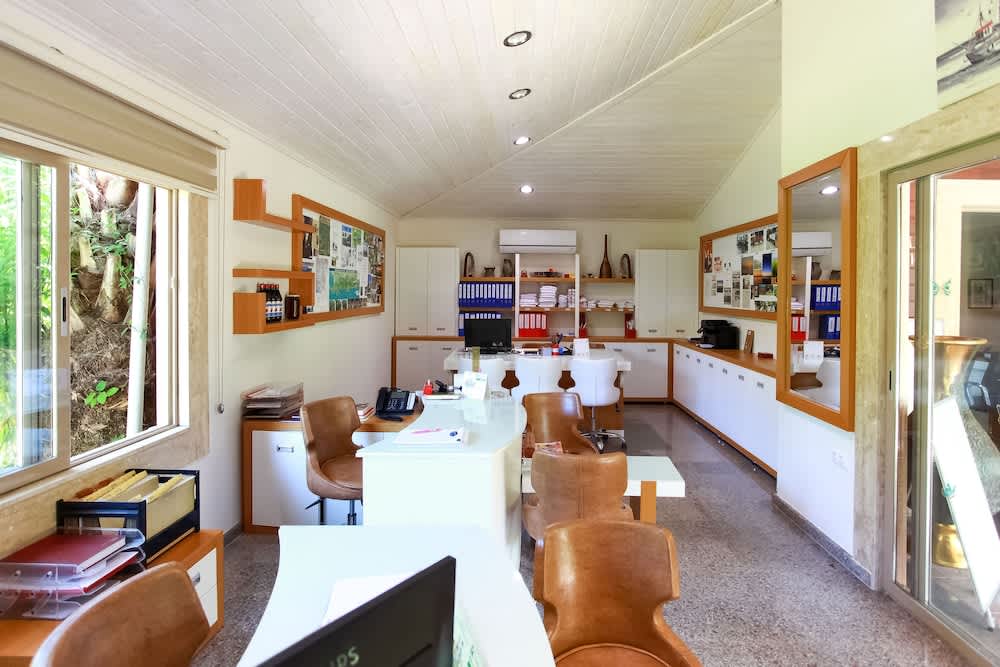 Azur Hotel 2