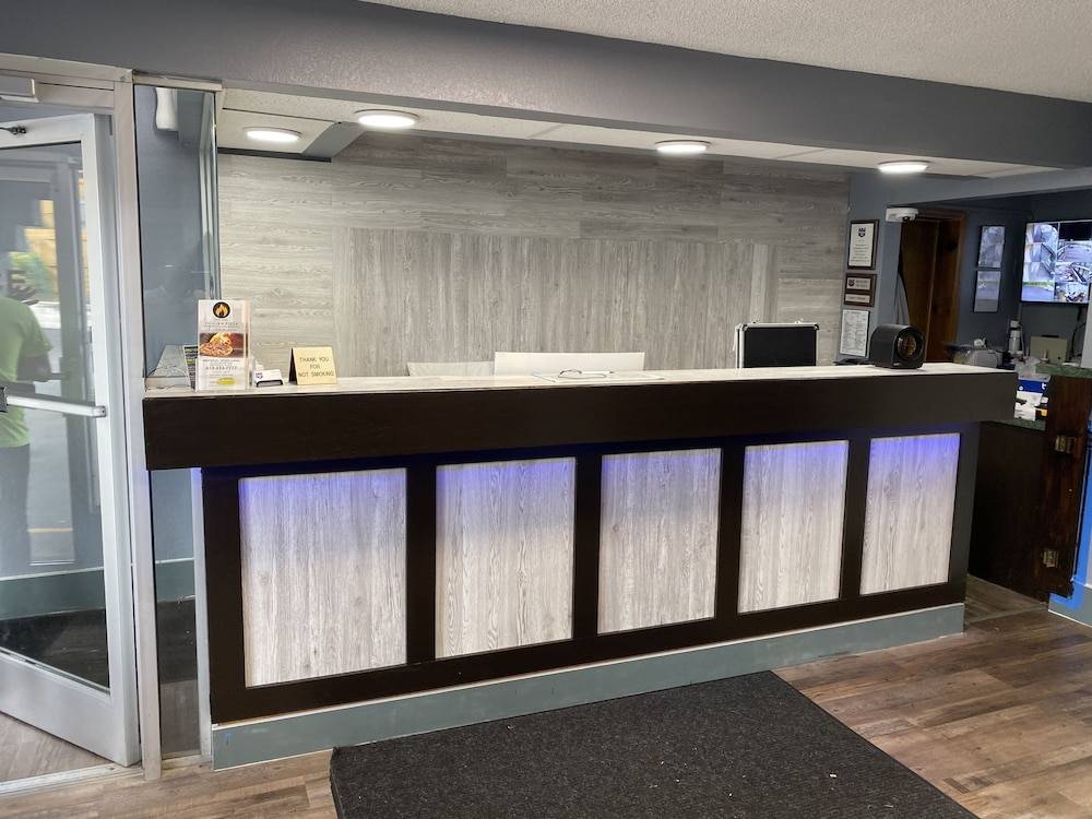 Knights Inn Antioch 2