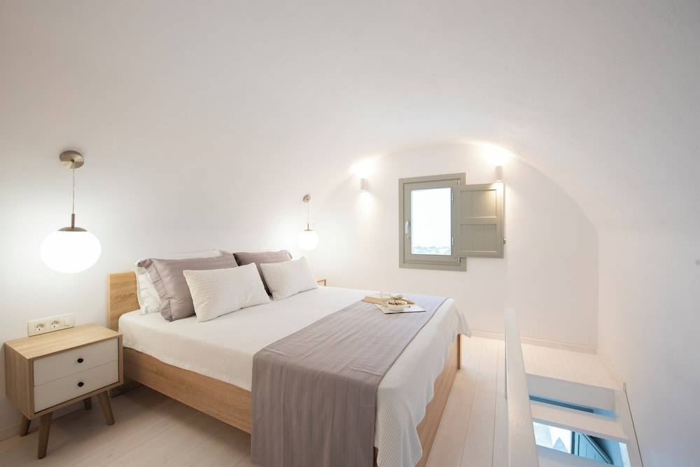 White Orchid Suites 2