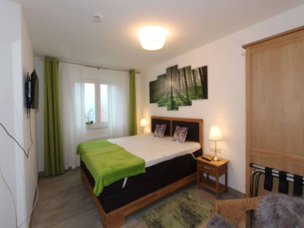 Hübsche Wohnung mit Balkon 2