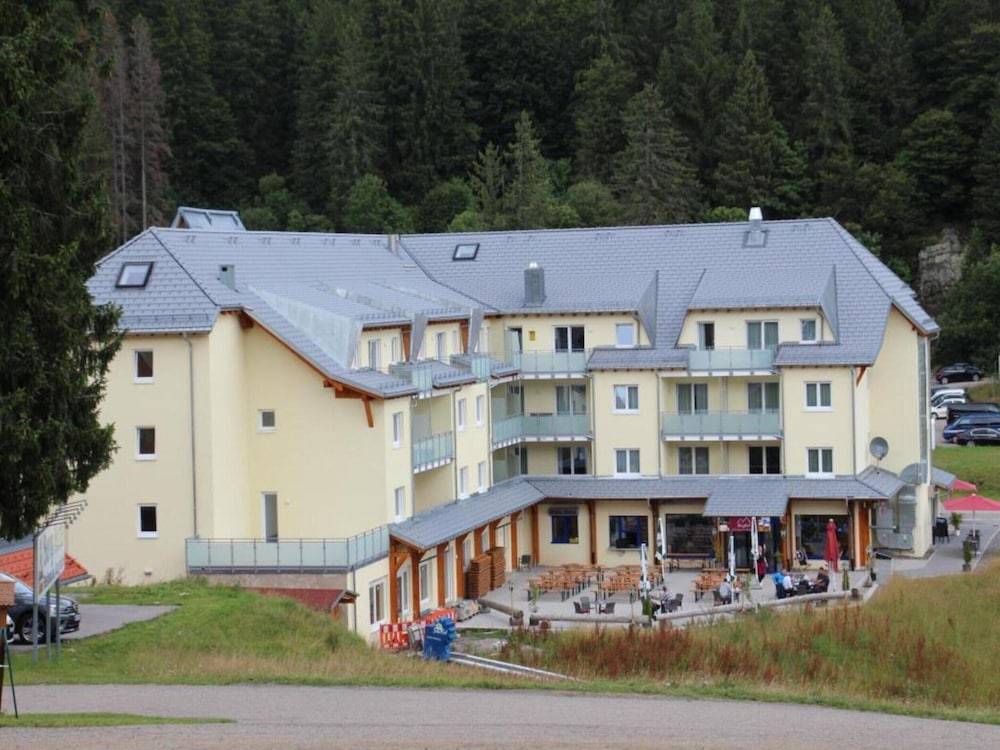 Hübsche Wohnung mit Balkon 1