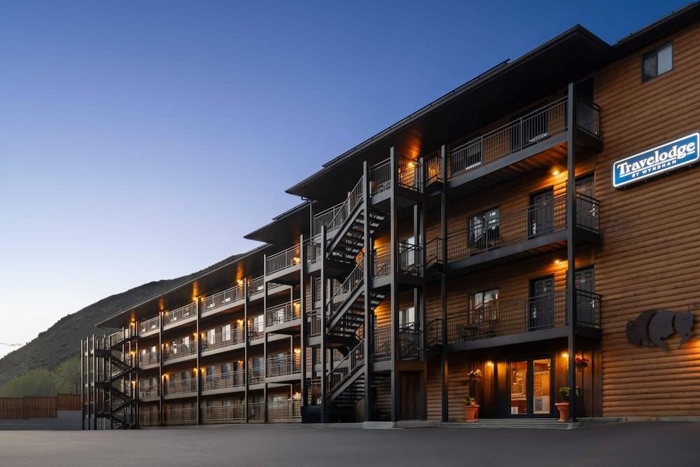 Travelodge by Wyndham Gardiner Yellowstone Park North Entr 1