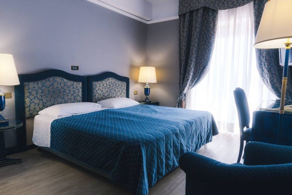 Grand Hotel Excelsior 1