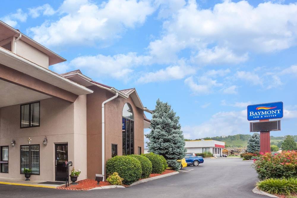 Baymont by Wyndham Pigeon Forge near Island Drive 1