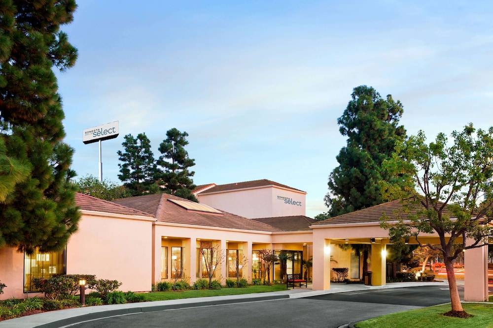 Sonesta Select Los Angeles LAX El Segundo 1