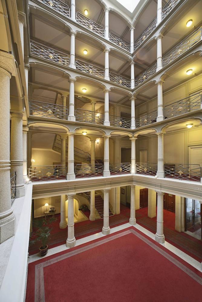 Grand Hotel Majestic 2