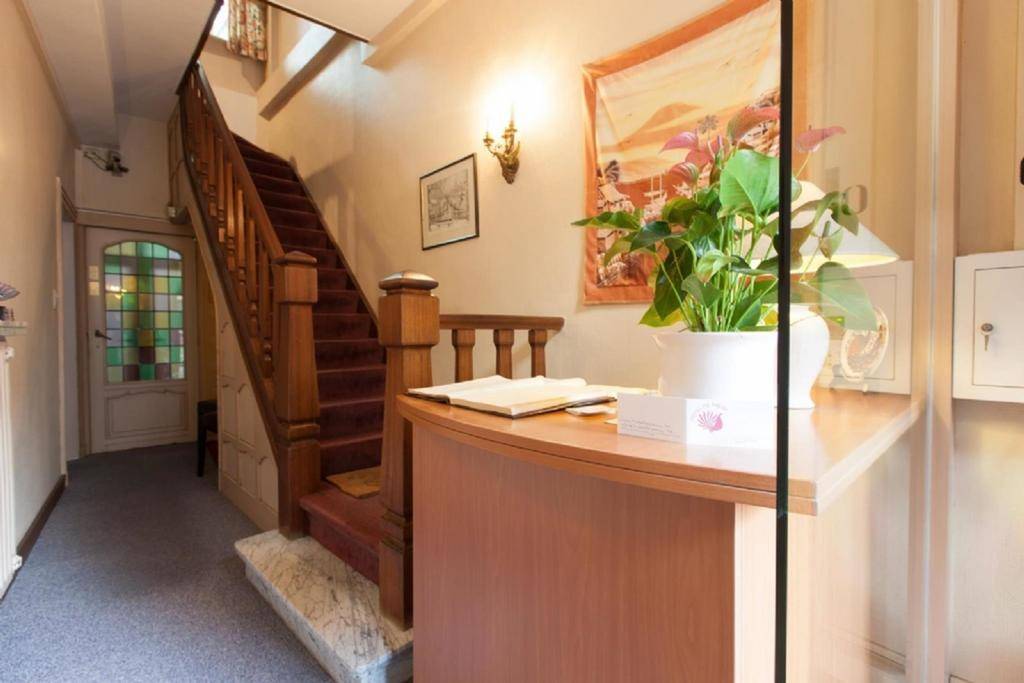 Gillis Eight Guest Rooms by Romy&Travis 1
