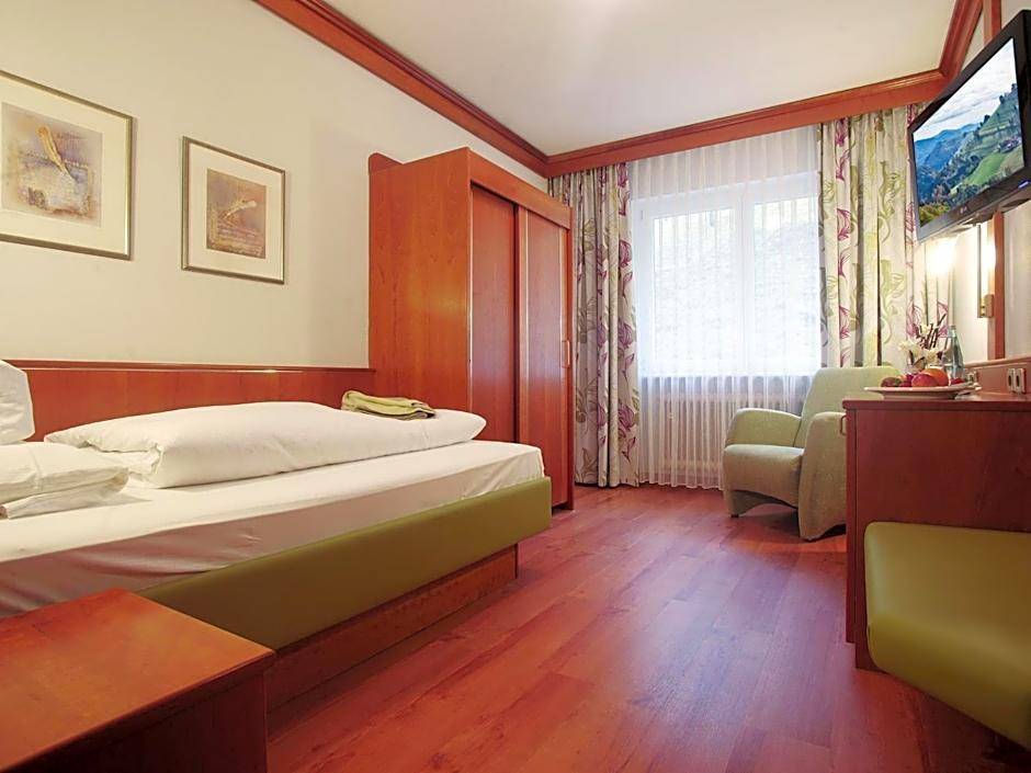 Flair Hotel Adlerbad 2