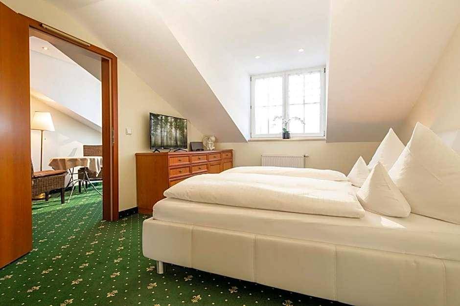 Hotel-Gasthof Höttl 2