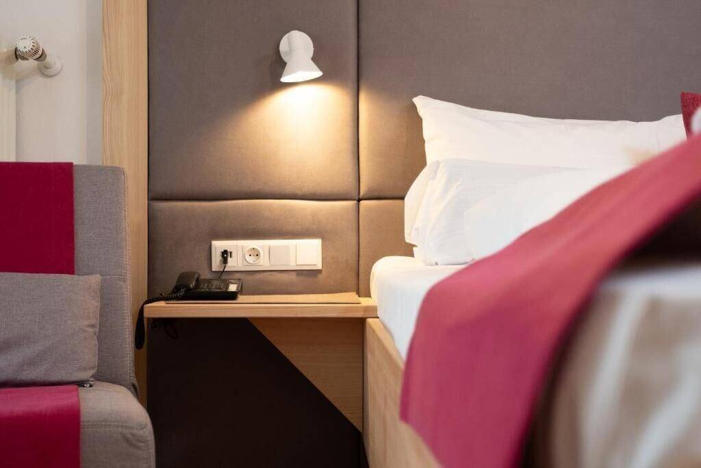 Santner, Hotel 2