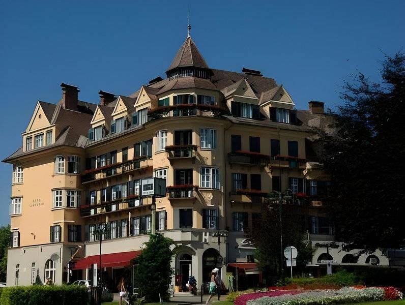 Hotel Carinthia Velden 1