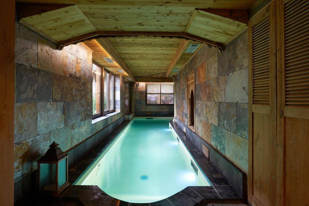 Hotel et Spa Le Lion d'Or 1