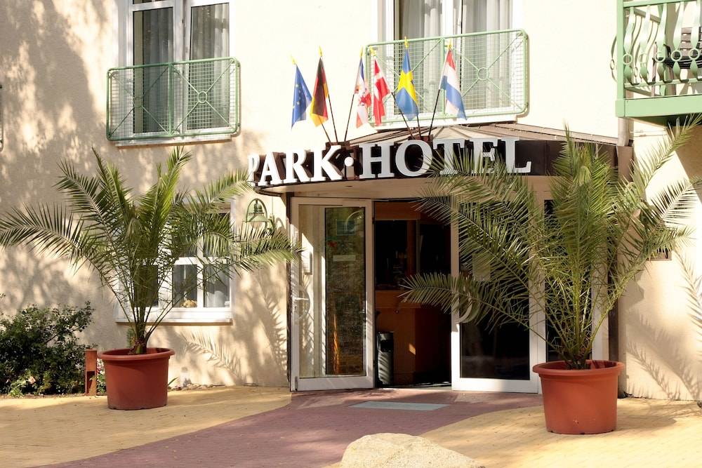 Park Hotel Sellin 1
