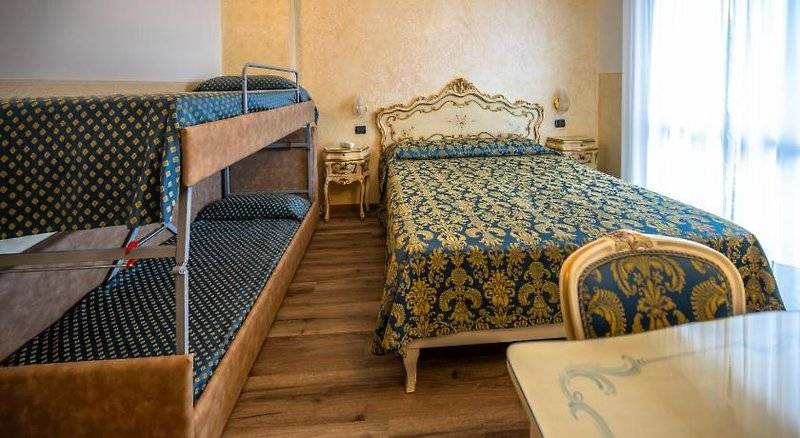 Hotel Confine 2