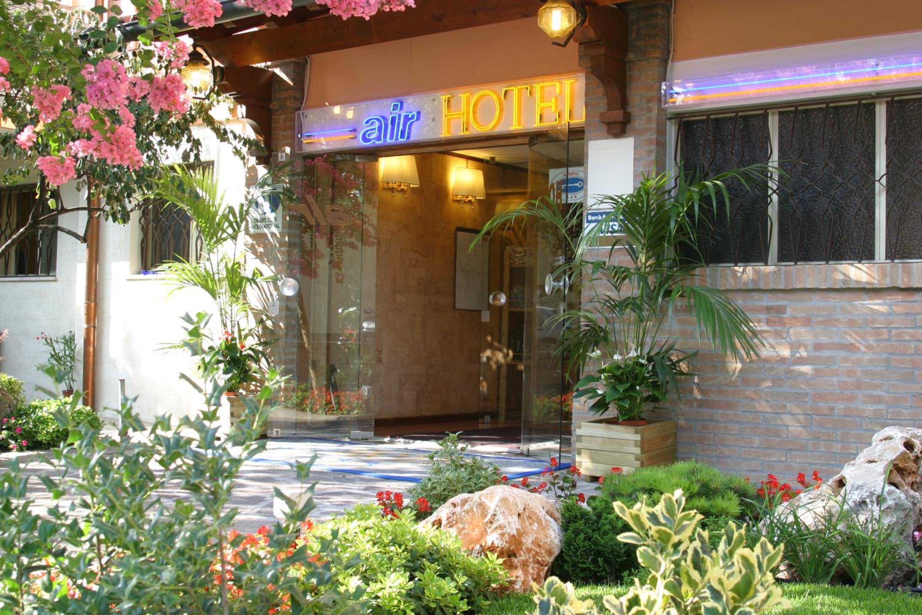 Air Hotel 2