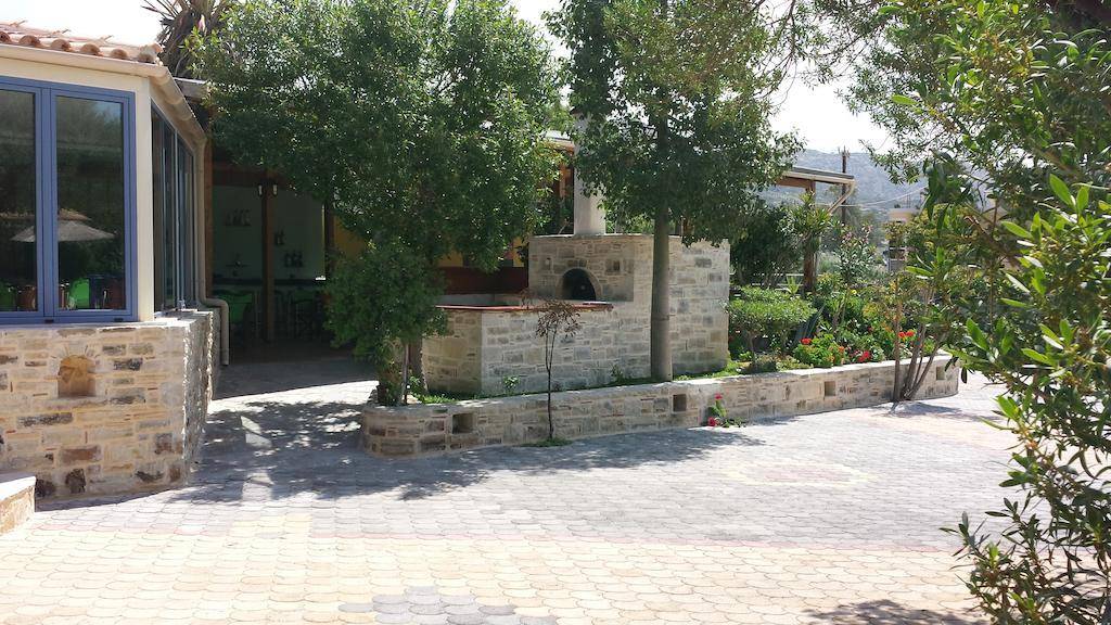 Hotel Coral Matala 2