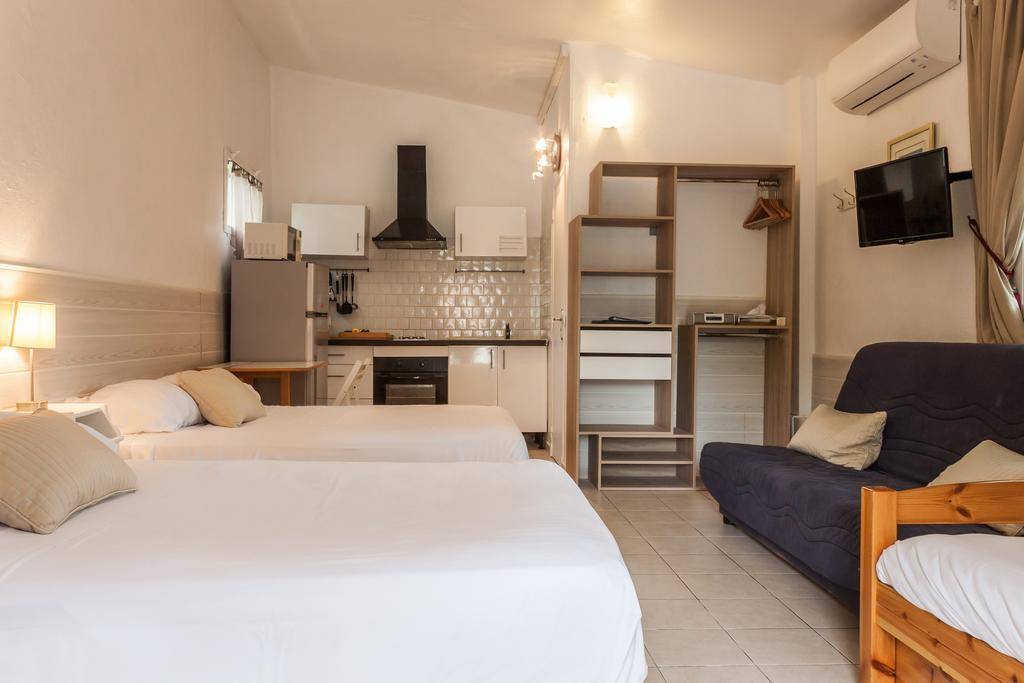 Hotel Cayrons Vence & St Paul de Vence 2
