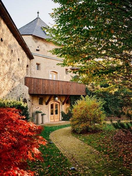 TAUROA Schloss Gabelhofen 1