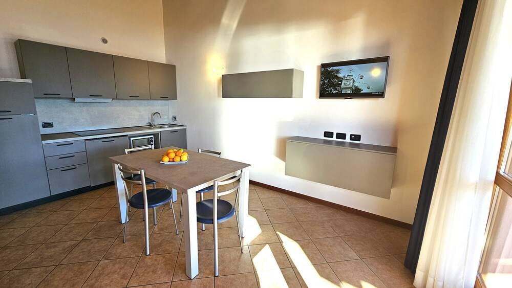 Residence Borgo Dei Limoni - Appartamenti con Garage 2