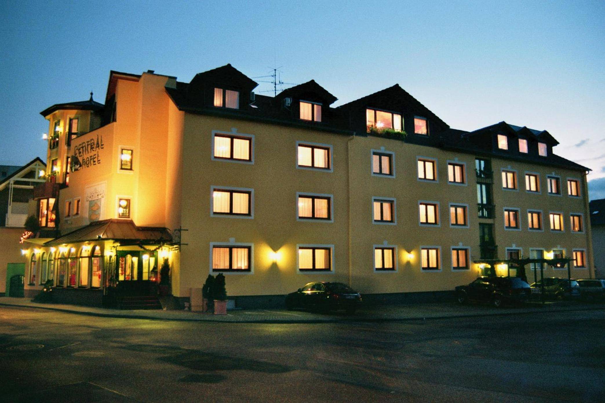 Hotel-Restaurant Central am Königshof 1