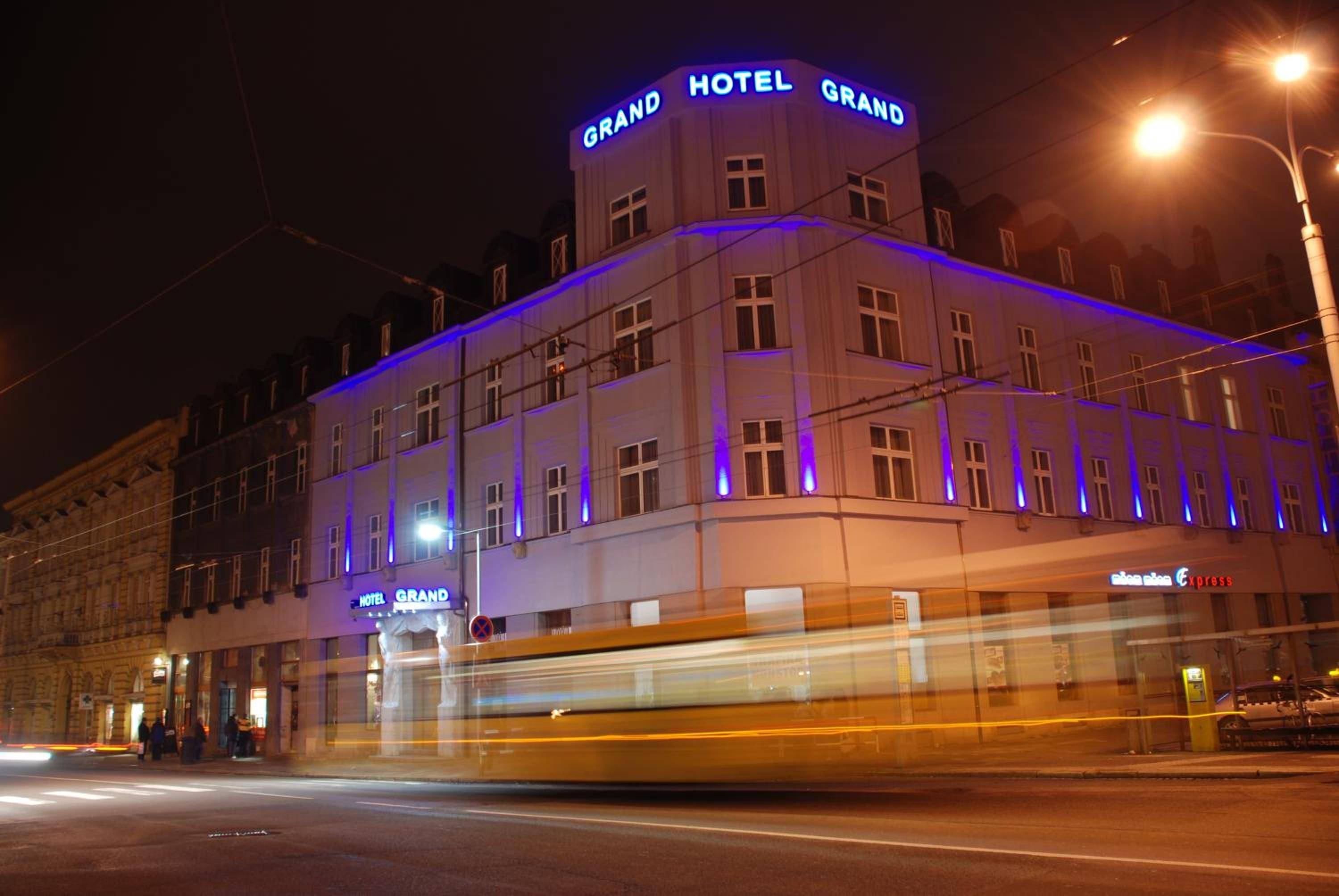 Hotel Grand 2