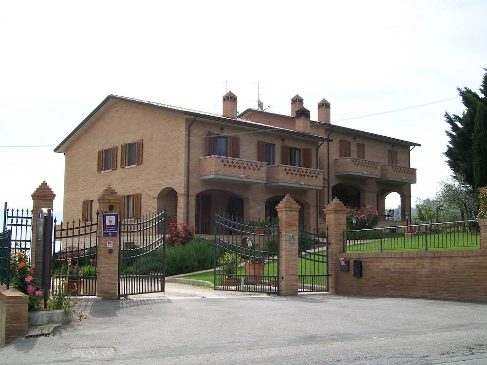La Collina Del Sagrantino 1