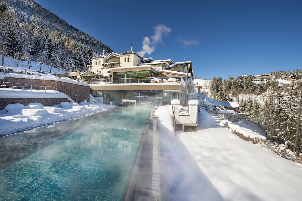 Hotel Albion Mountain Spa Resort Dolomites 1