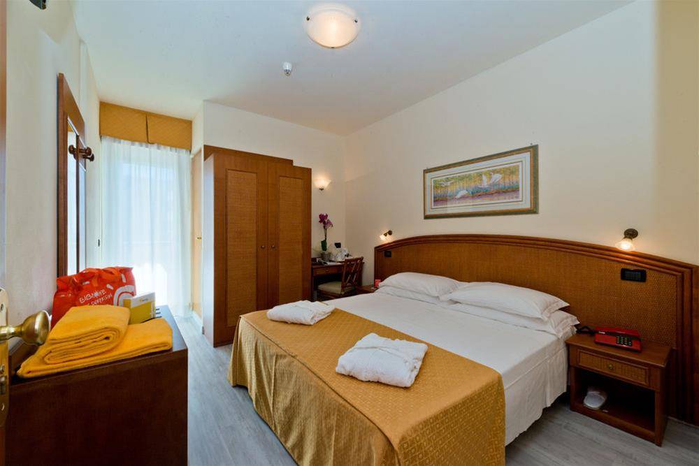 Hotel Ambassador 1