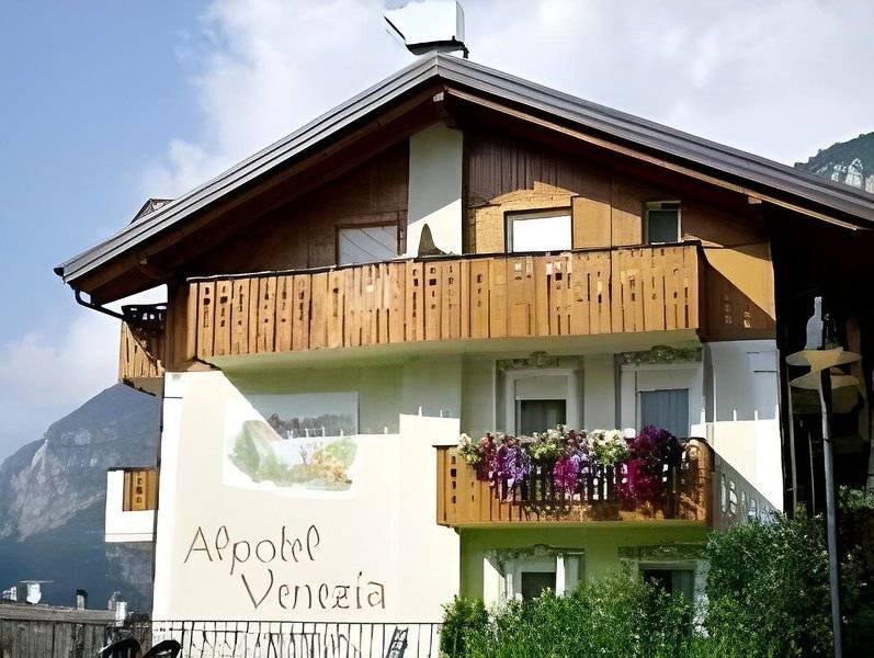 Alpotel Dolomiten 1