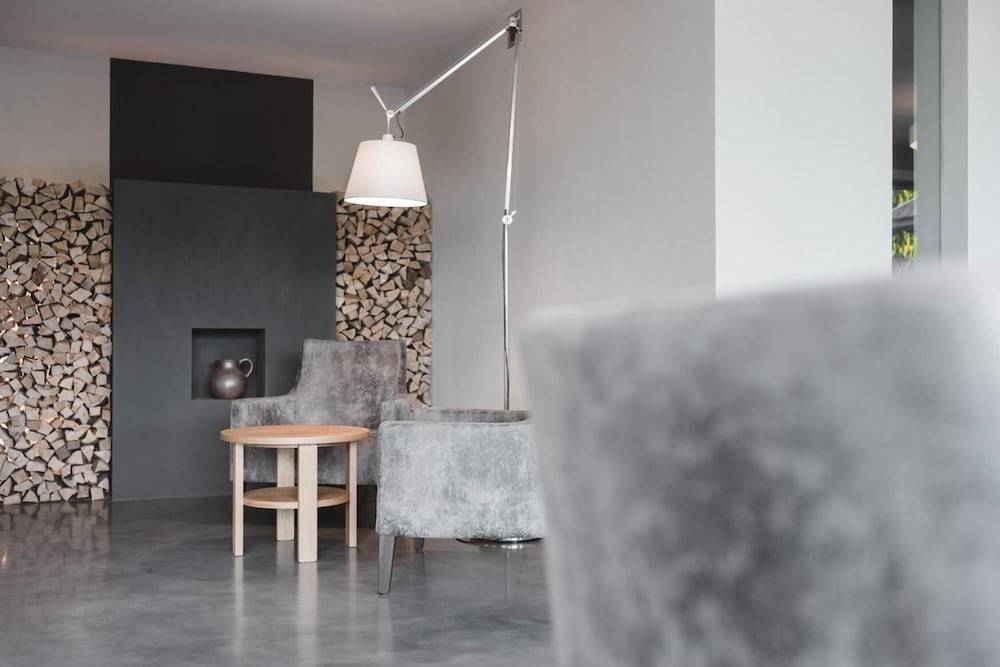 Hotel Tiefenbrunn Gardensuites & Breakfast 2