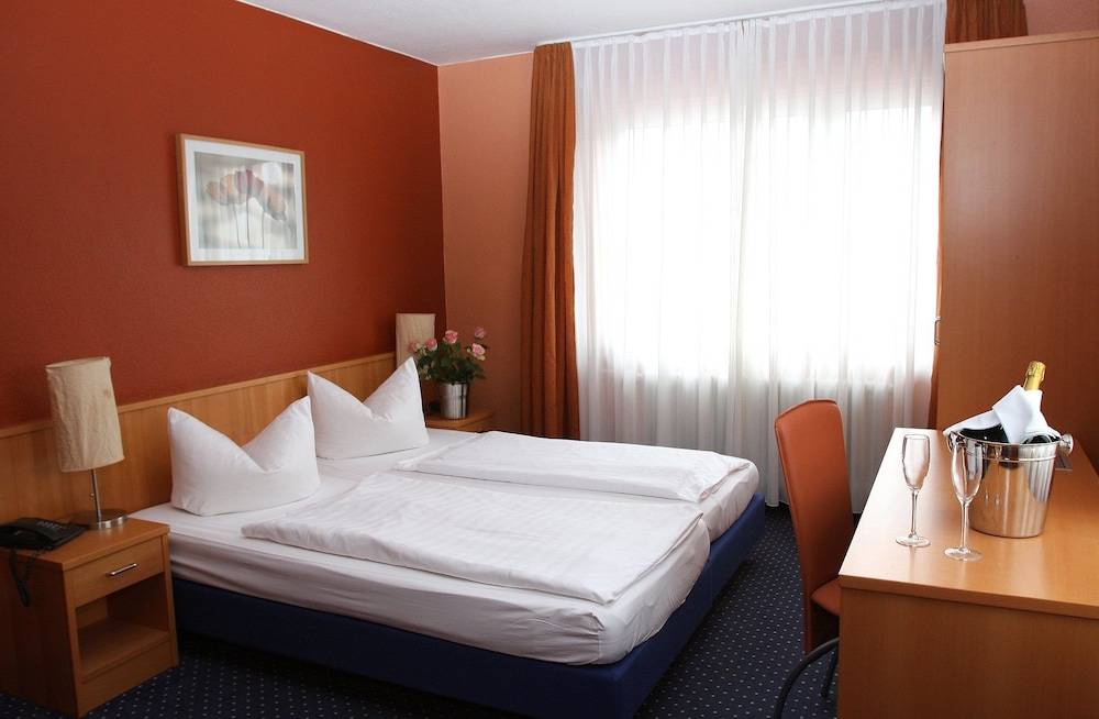 Hotel Apartments Restaurant CALA LUNA 2