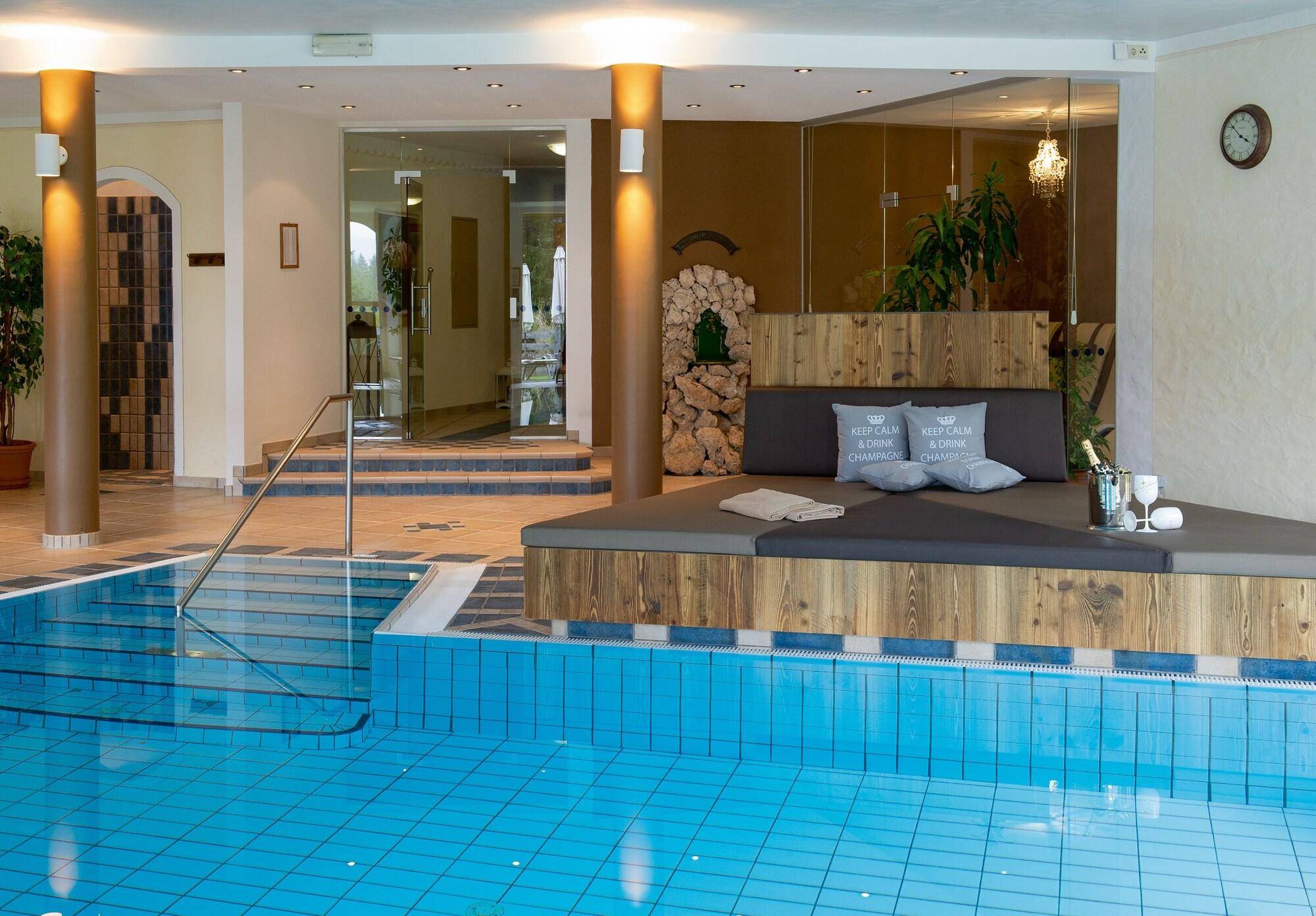 Almwellness-Resort Tuffbad 2