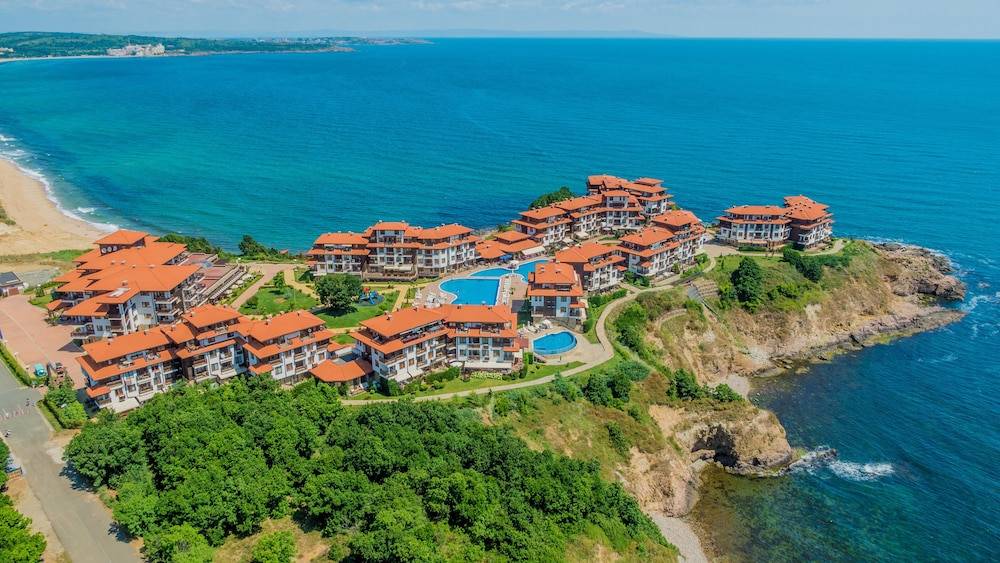 Saint Thomas Holiday Village 1